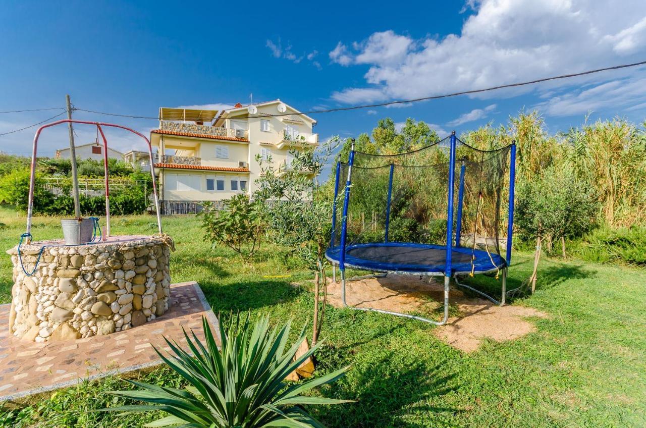 Apartments Rajka لوبار المظهر الخارجي الصورة